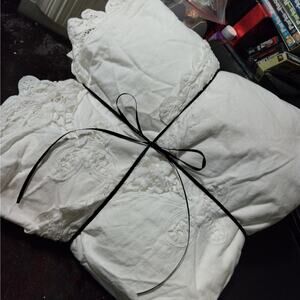 JC PENNEY HOME COLLECTION! SHABBY CHIC CREAM LACE & CUTWORK BEDSKIRT! SZ FULL